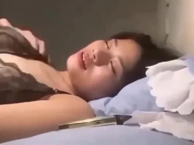 em-gai-2k4-moi-chia-tay-nguoi-yeu-la-lo-clip-roi